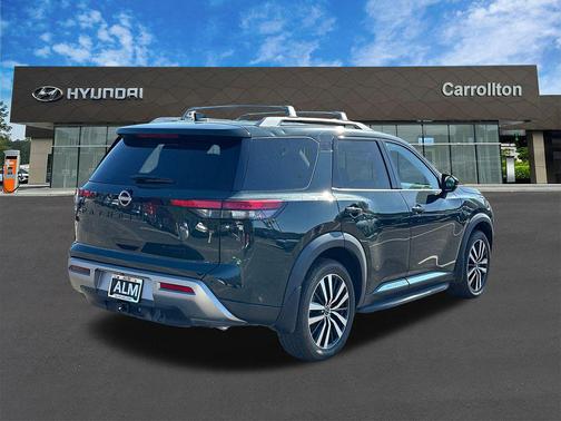 2024 Nissan Pathfinder Platinum 4WD