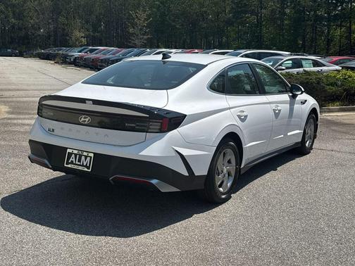 2025 Hyundai SONATA SE