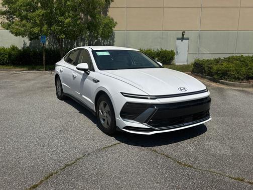 2025 Hyundai SONATA SE