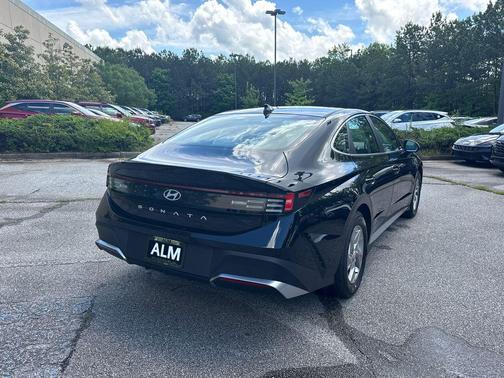 2025 Hyundai SONATA SE