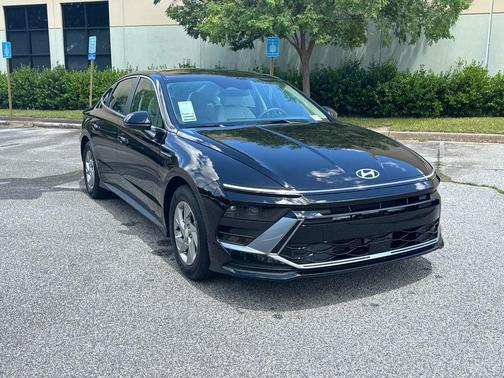 2025 Hyundai SONATA SE