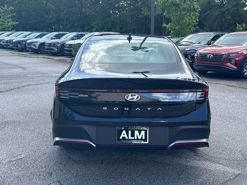 2025 Hyundai SONATA SE