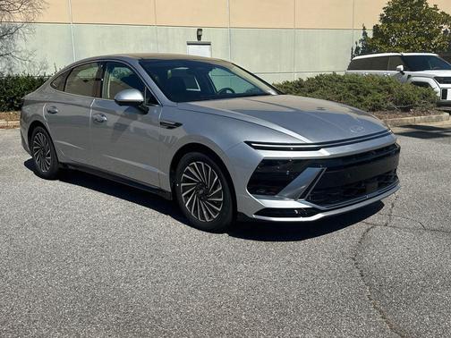 2025 Hyundai SONATA Hybrid Limited