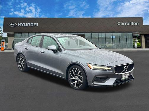 2019 Volvo S60 T6 Momentum