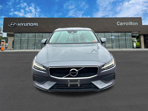 2019 Volvo S60 T6 Momentum