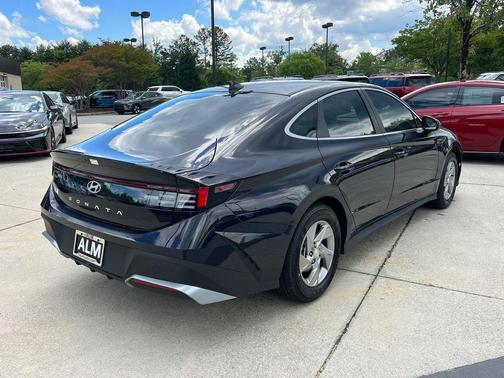 2025 Hyundai SONATA SE