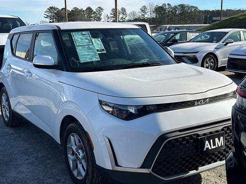 2023 Kia Soul LX
