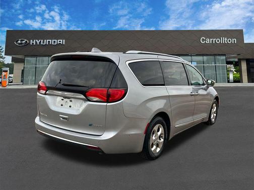 2018 Chrysler Pacifica Hybrid Limited