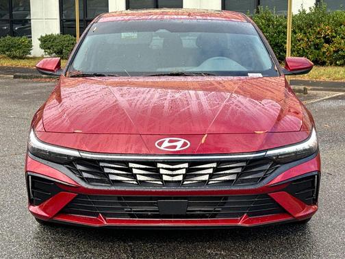 2025 Hyundai ELANTRA SEL