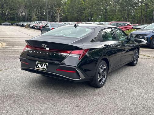 2025 Hyundai ELANTRA Sport