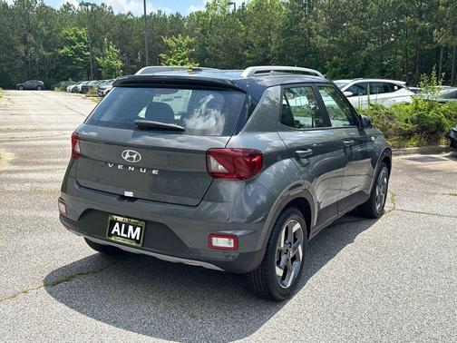 2025 Hyundai VENUE Limited