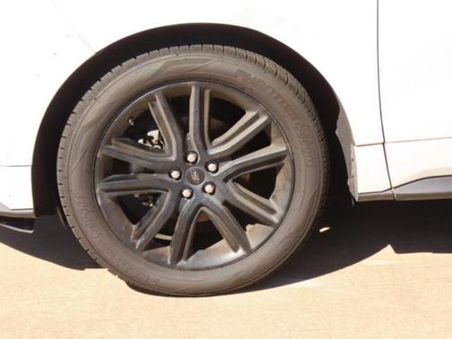 2020 Ford Edge ST Line