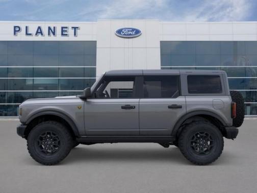 Carbonized Gray Metallic 2026 Ford Bronco Badlands