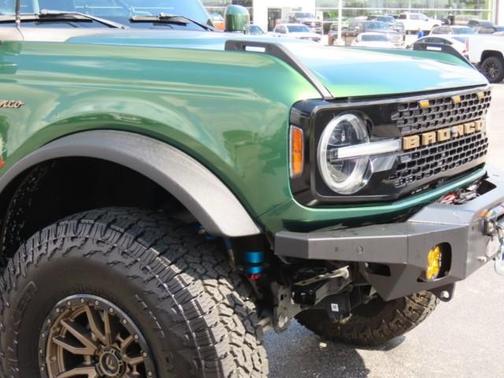 Eruption Green Metallic 2022 Ford Bronco Wildtrak