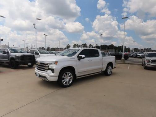Iridescent Pearl Tricoat 2023 Chevrolet Silverado 1500 High Country