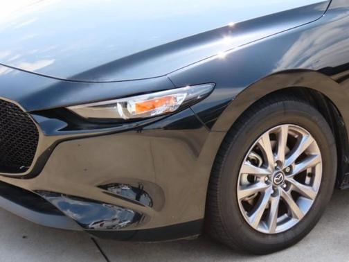 2022 Mazda Mazda3 s