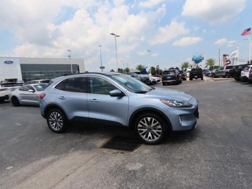 2022 Ford Escape Titanium