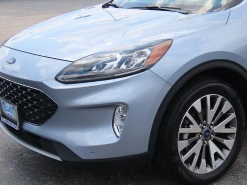 2022 Ford Escape Titanium