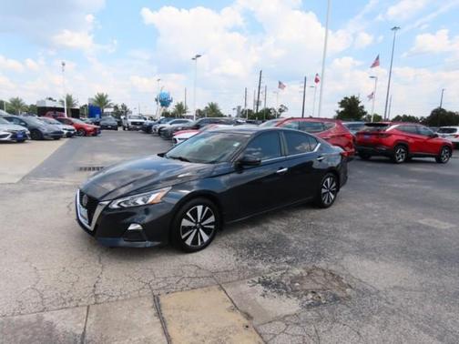 2021 Nissan Altima 2.5 SV