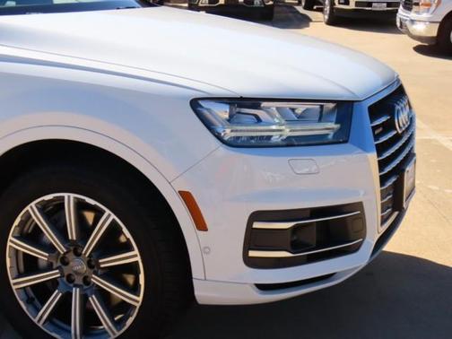 2019 Audi Q7 55 Premium Plus