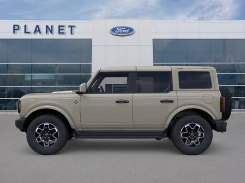 Desert Sand 2026 Ford Bronco Outer Banks