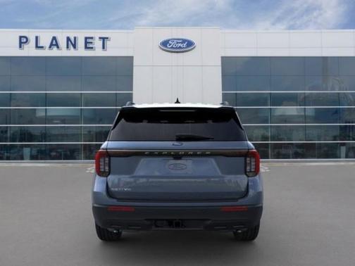 2025 Ford Explorer Active RWD