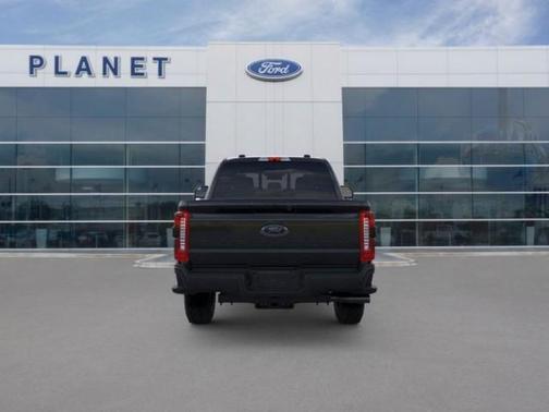 2025 Ford F-350 Lariat Super Duty