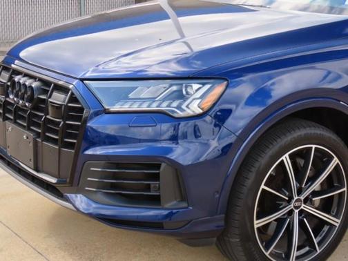 Navarra Blue Metallic 2023 Audi Q7 55 Premium Plus