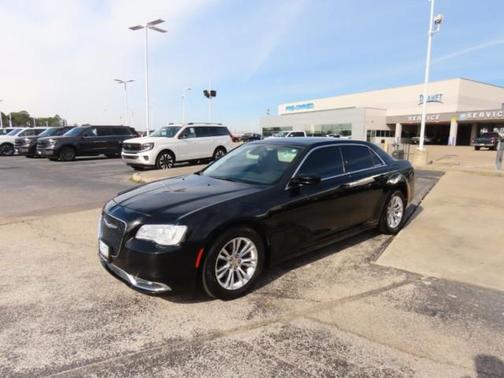 2017 Chrysler 300 Limited