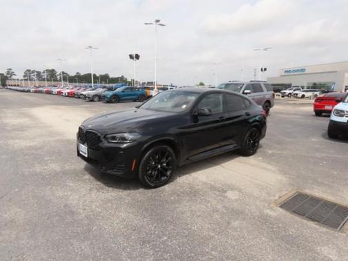Black 2024 BMW X4 xDrive30i