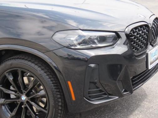 Black 2024 BMW X4 xDrive30i