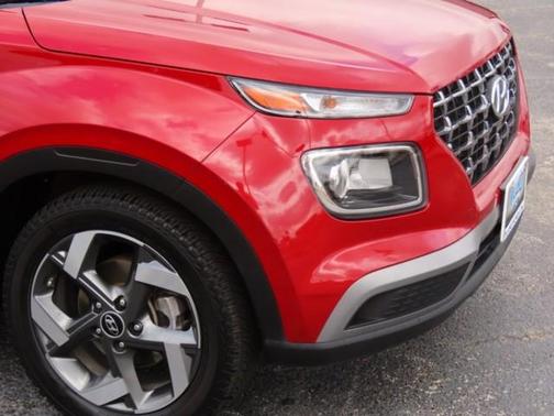 2022 Hyundai VENUE SEL