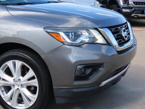 2018 Nissan Pathfinder SL