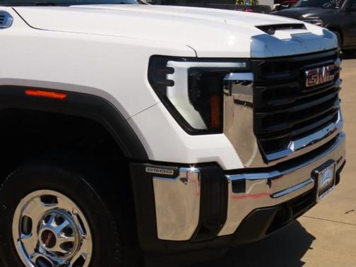 2024 GMC Sierra 2500 Pro