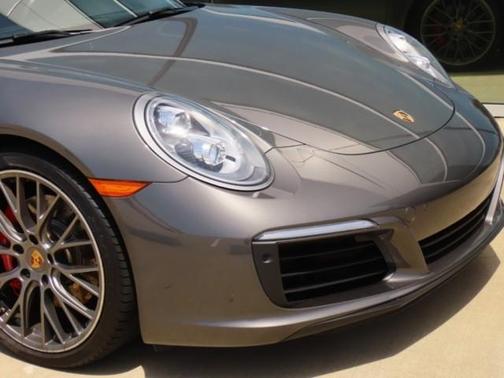 2018 Porsche 911 Carrera 4S