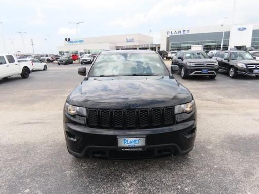 2019 Jeep Grand Cherokee Laredo