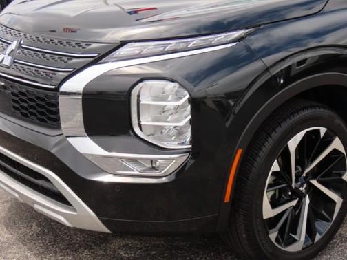 2024 Mitsubishi Outlander SEL