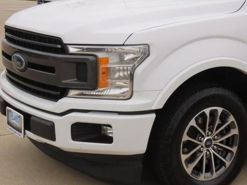 Oxford White 2019 Ford F-150 XLT