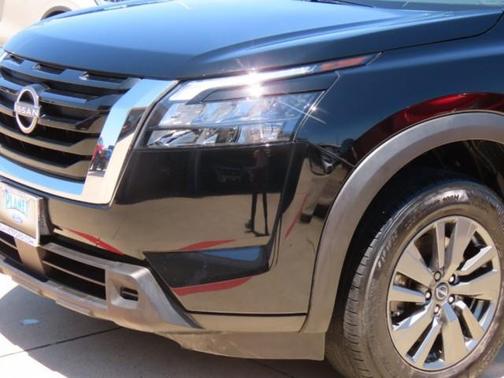 2024 Nissan Pathfinder S