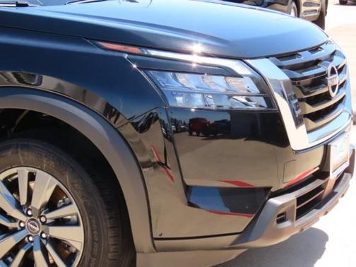 2024 Nissan Pathfinder S