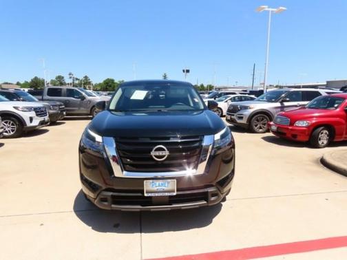2024 Nissan Pathfinder S