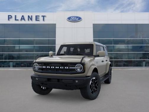 Desert Sand 2026 Ford Bronco Outer Banks