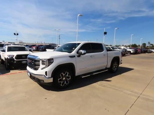 2022 GMC Sierra 1500 SLT