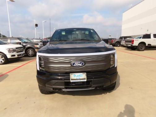 2025 Ford F-150 Lightning LARIAT