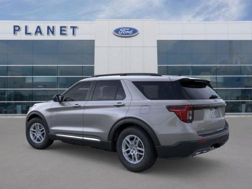 2025 Ford Explorer Active RWD