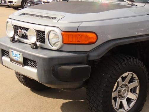 2014 Toyota FJ Cruiser Base