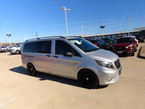 2016 Mercedes-Benz Metris Base