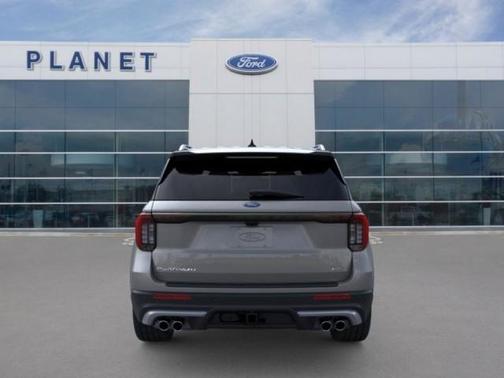 2025 Ford Explorer Platinum 4WD