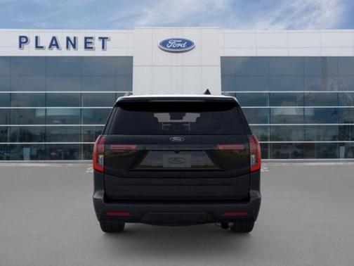Agate Black Metallic 2026 Ford Expedition Platinum