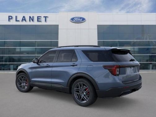 2025 Ford Explorer ST-Line RWD